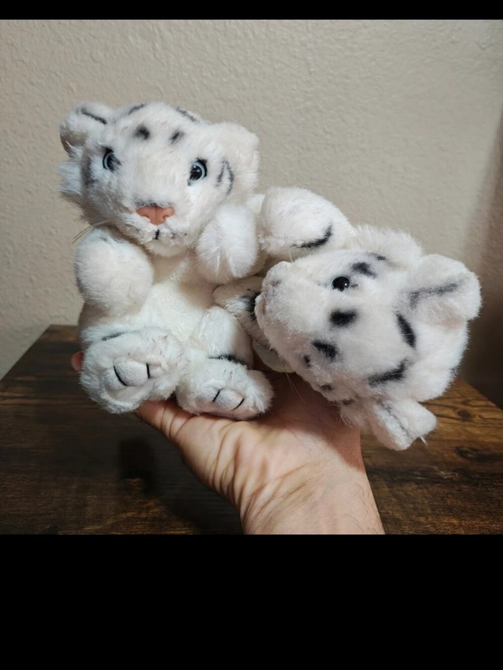 Vintage 1986 Fiesta Toys THE GREATEST SHOW ON EARTH White Tiger Cubs Plush.
